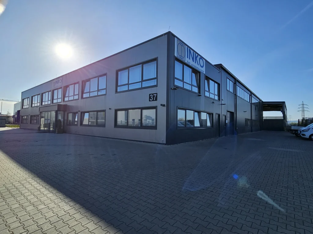 Der Hauptsitz an unserem neugebauten Standort in Hochheim am Main, erbaut in 2021.